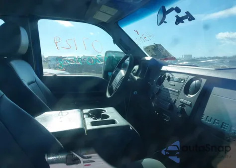 2016 Ford F-350 z USA, uszkodzony, nr VIN 1FT8X3B6XGEB64807